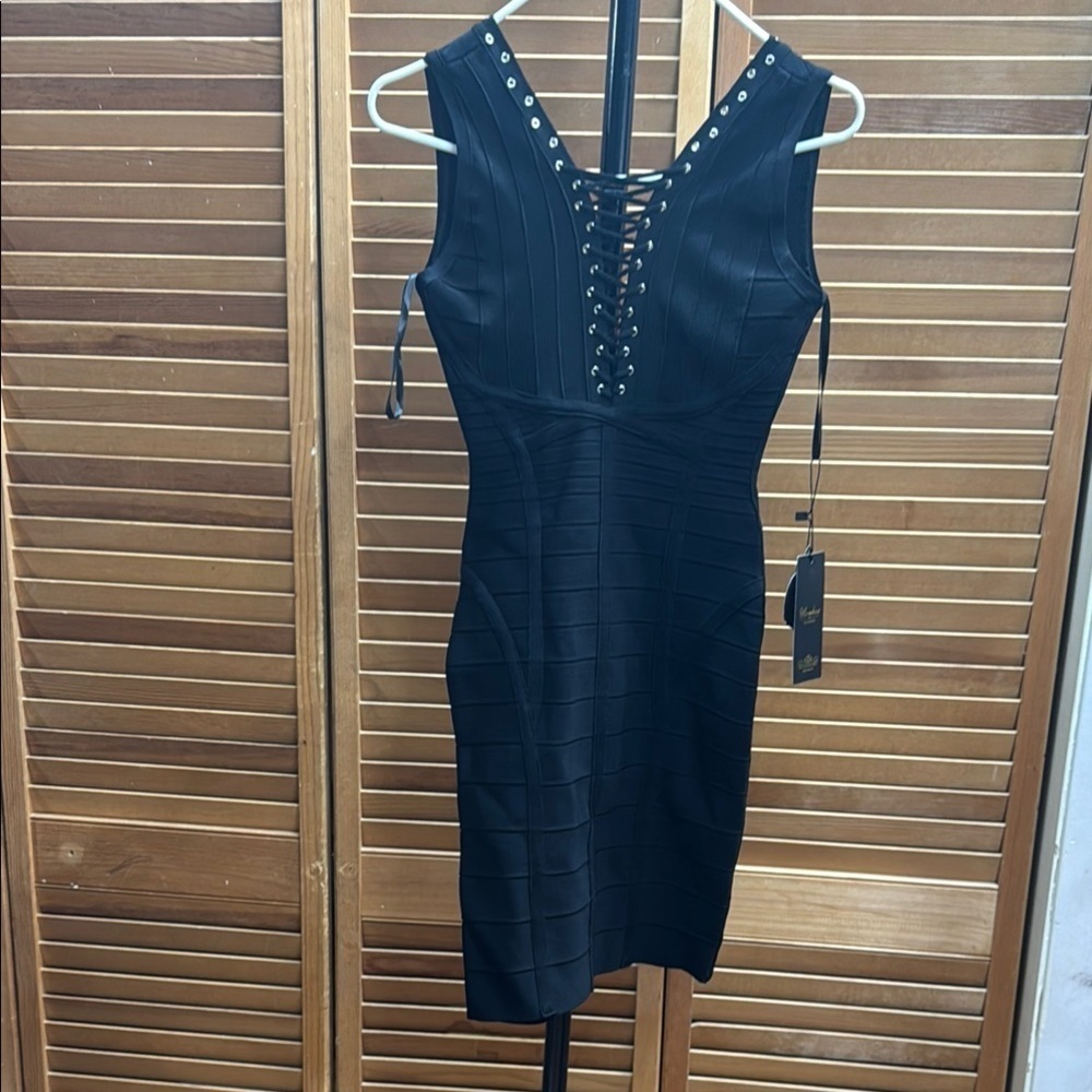 Uonbox.  Black Ribbed Bustier Midi Dress - Picture 5 of 9